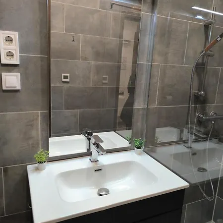 Apartment Little Pest Nest